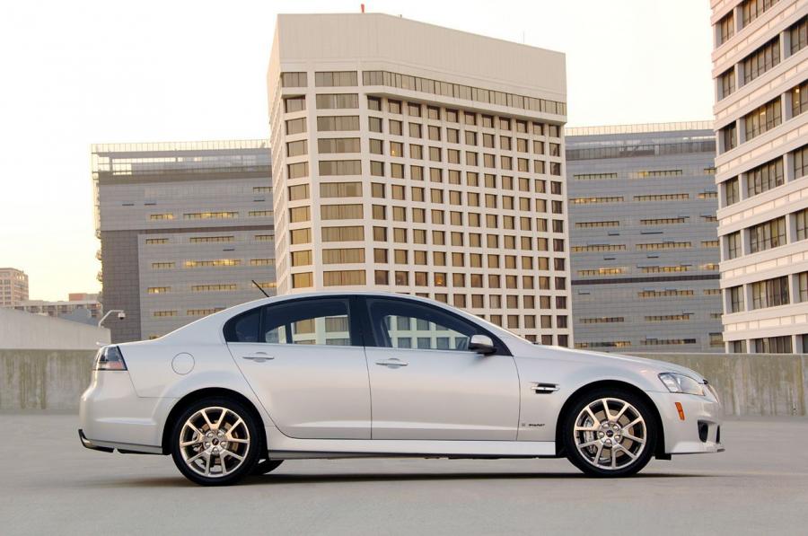  Pontiac G8 GXP 2009 года  (фото 32 из 79)